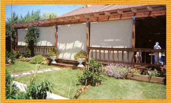 retractables,sun shades,shade,patio shade,shade structure