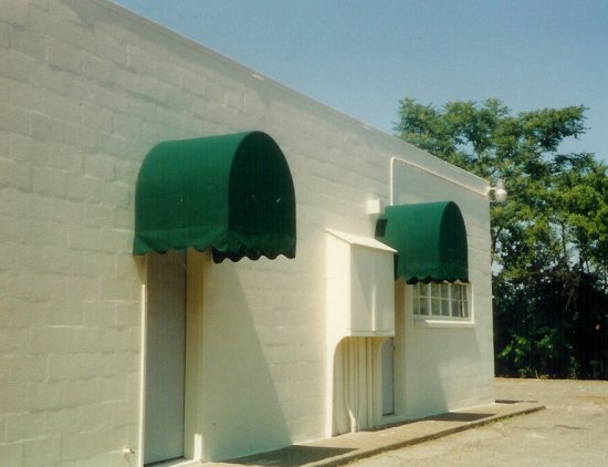 retractables,awnings,entrance awning,shade structure