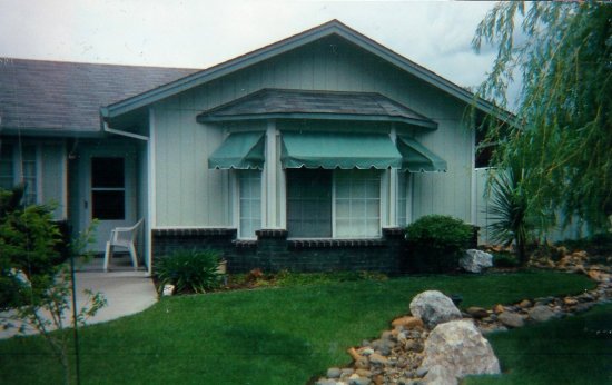 retractables,awnings,shade,patio shade,bay window