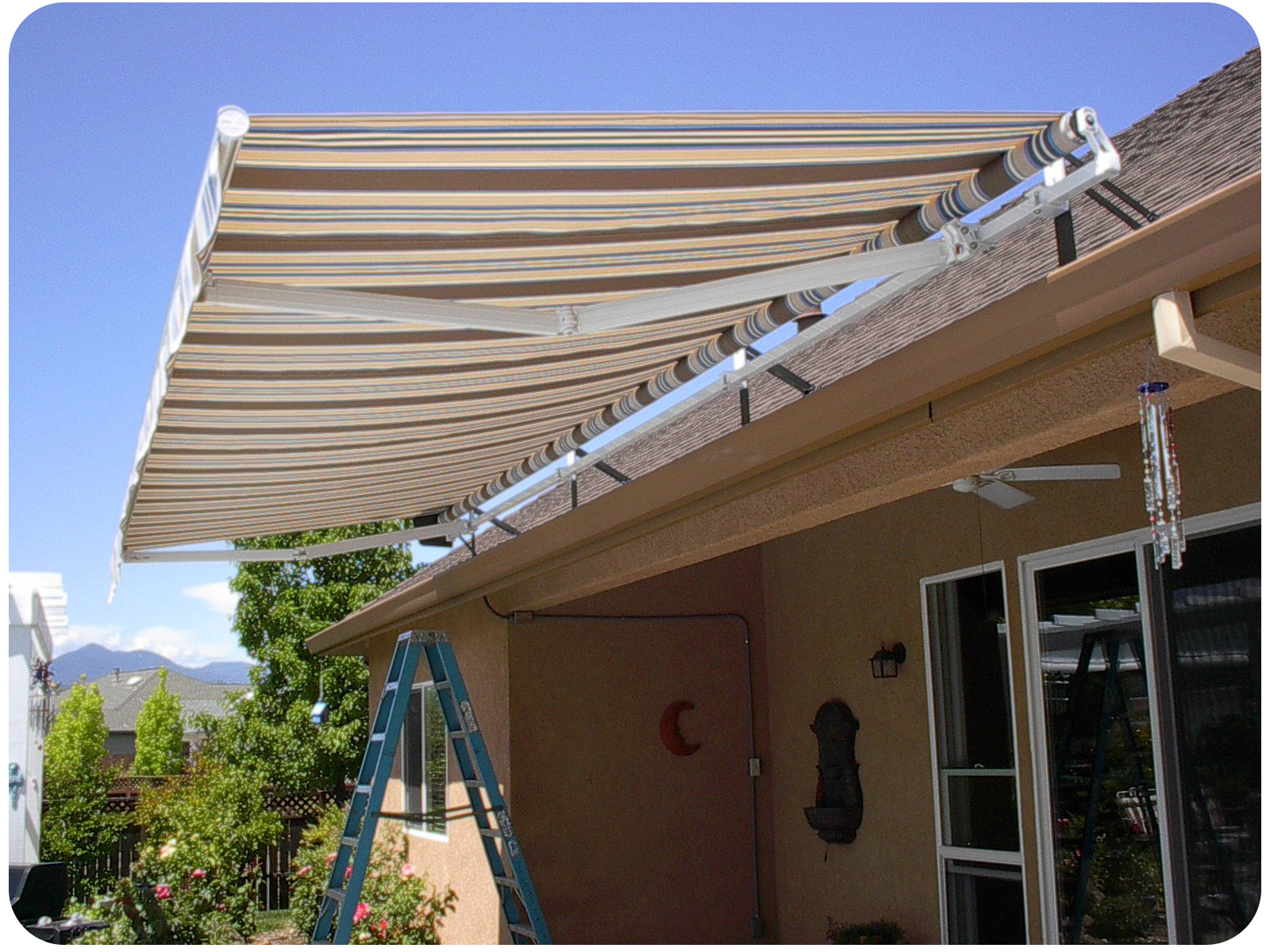 Retractable Awnings custom shade patio